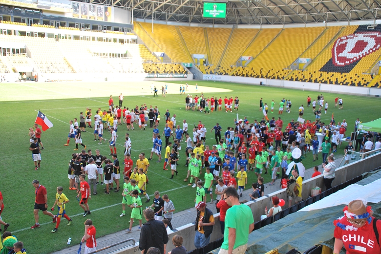 780x520SZ Fan WM C  18.6 (228).JPG